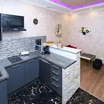 De Luxe A Apartment