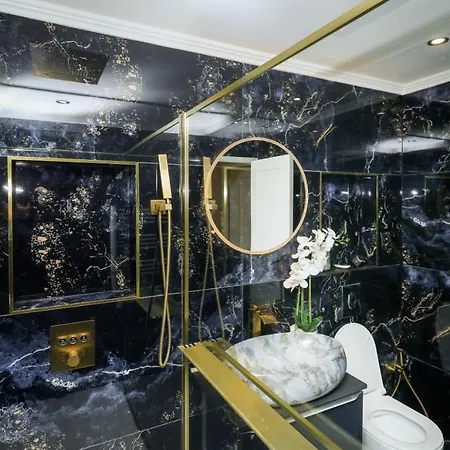 Апартаменты De Luxe A